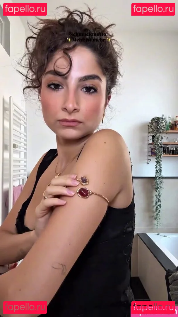 Ischtar Isik Onlyfans Photo Gallery 