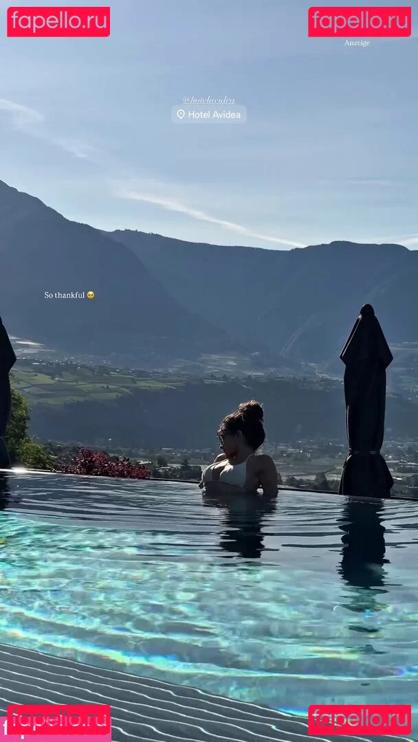 Ischtar Isik Onlyfans Photo Gallery 