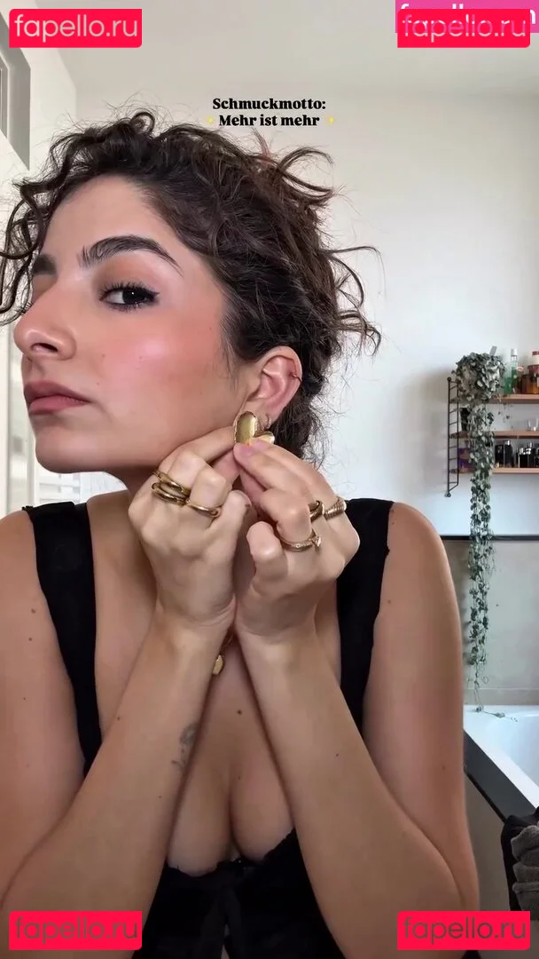 Ischtar Isik Onlyfans Photo Gallery 