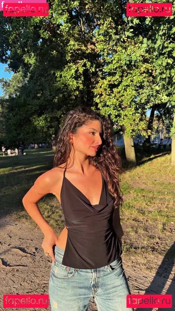 Ischtar Isik Onlyfans Photo Gallery 