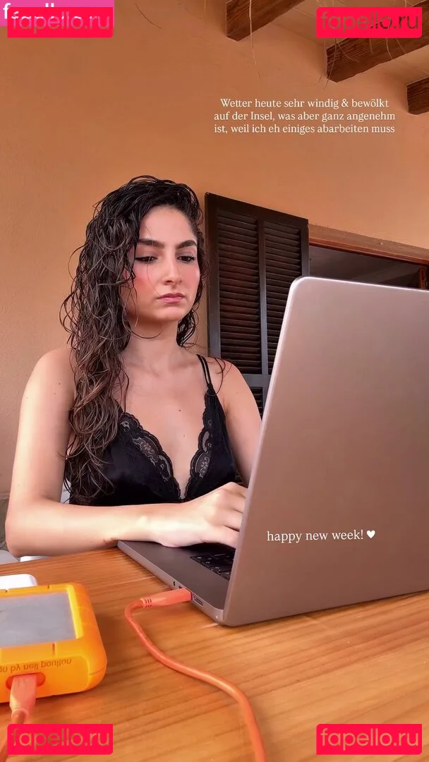 Ischtar Isik Onlyfans Photo Gallery 