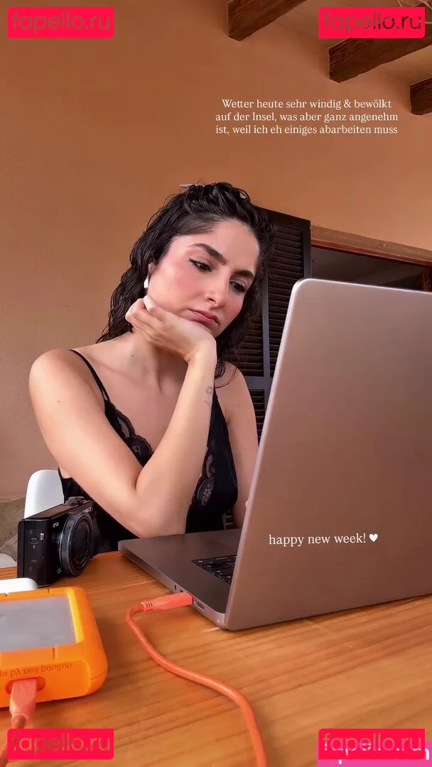 Ischtar Isik Onlyfans Photo Gallery 