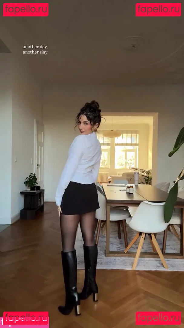 Ischtar Isik Onlyfans Photo Gallery 