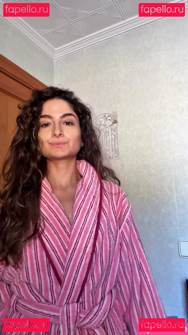 Ischtar Isik Onlyfans Photo Gallery 