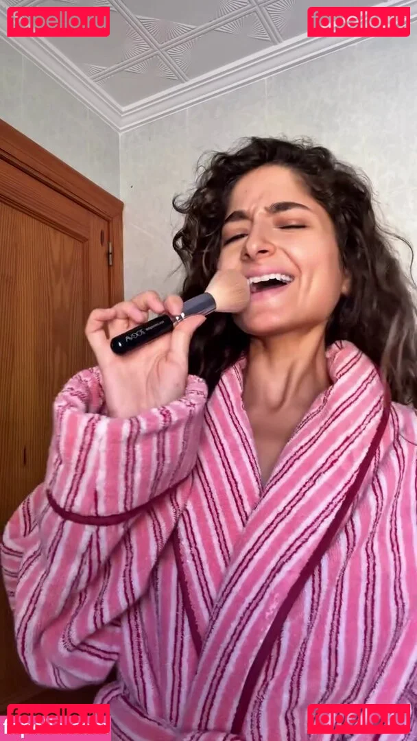 Ischtar Isik Onlyfans Photo Gallery 