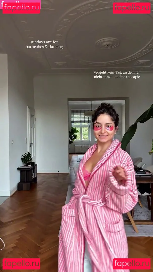 Ischtar Isik Onlyfans Photo Gallery 