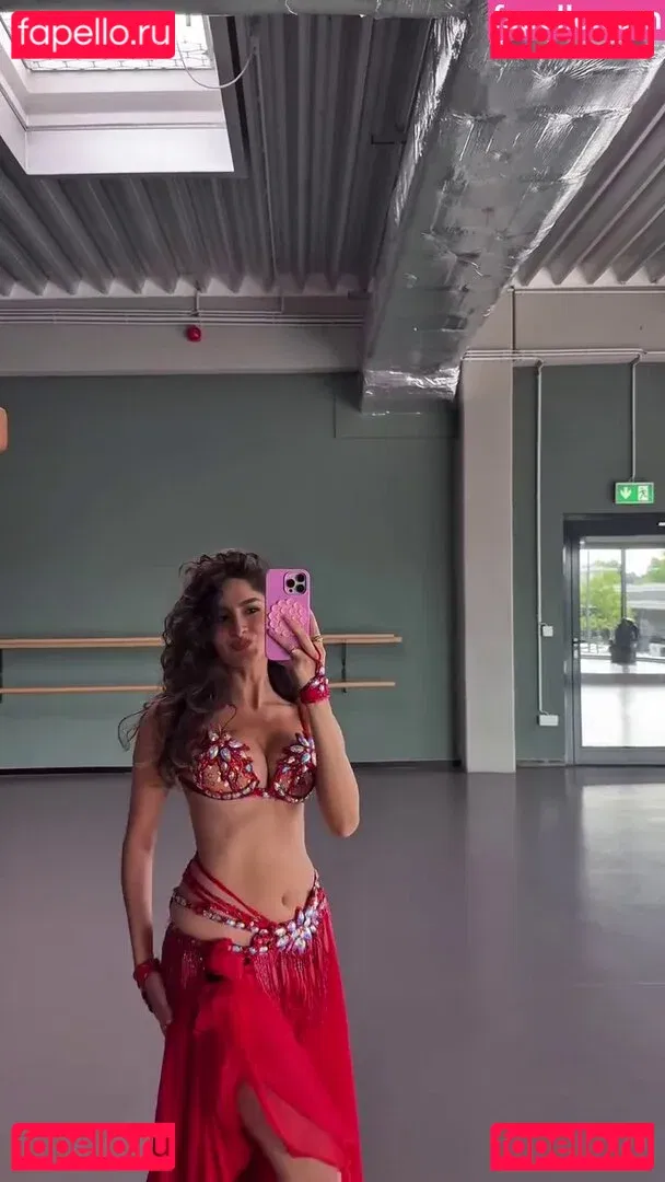 Ischtar Isik Onlyfans Photo Gallery 