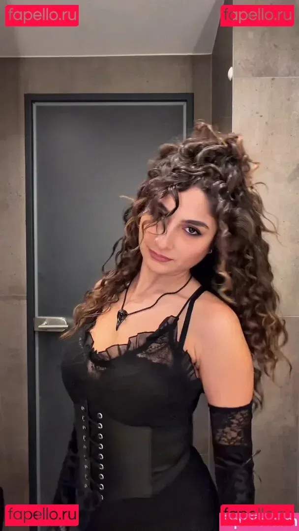 Ischtar Isik Onlyfans Photo Gallery 