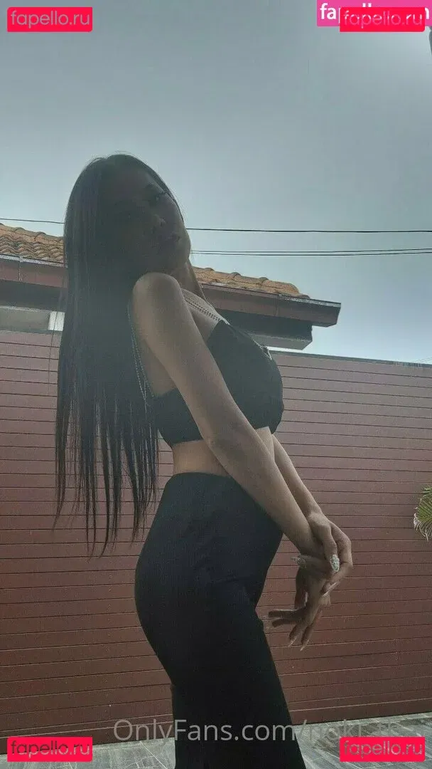 Noki Thai Onlyfans Photo Gallery 