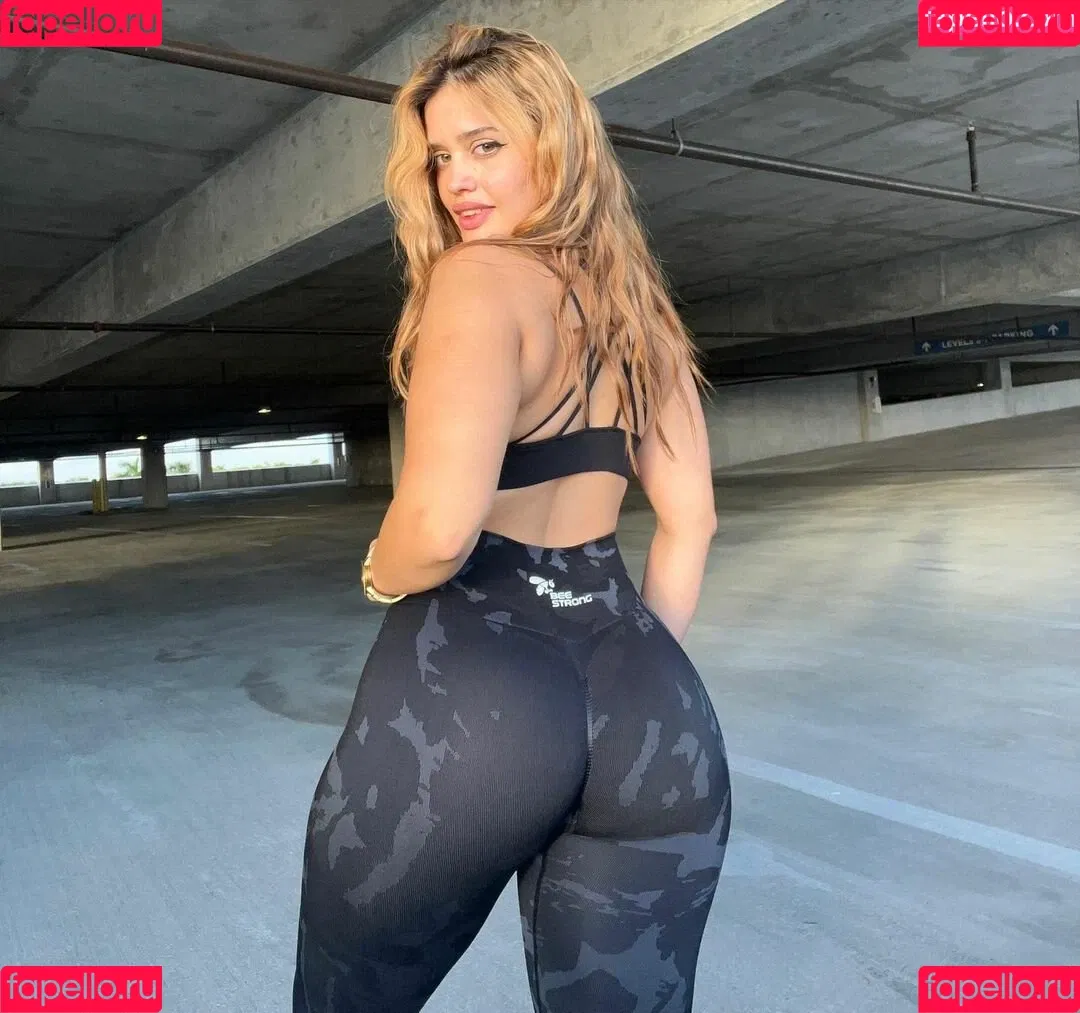 Nadia G Onlyfans Photo Gallery 