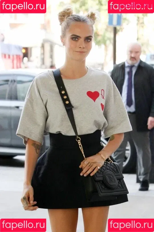 Cara Delevingne Onlyfans Photo Gallery 