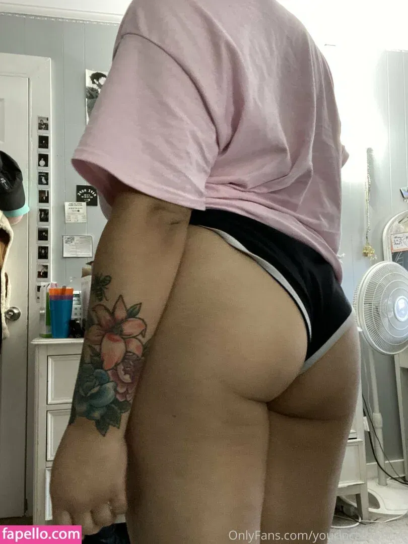 yourlocalewhore Onlyfans Photo Gallery 