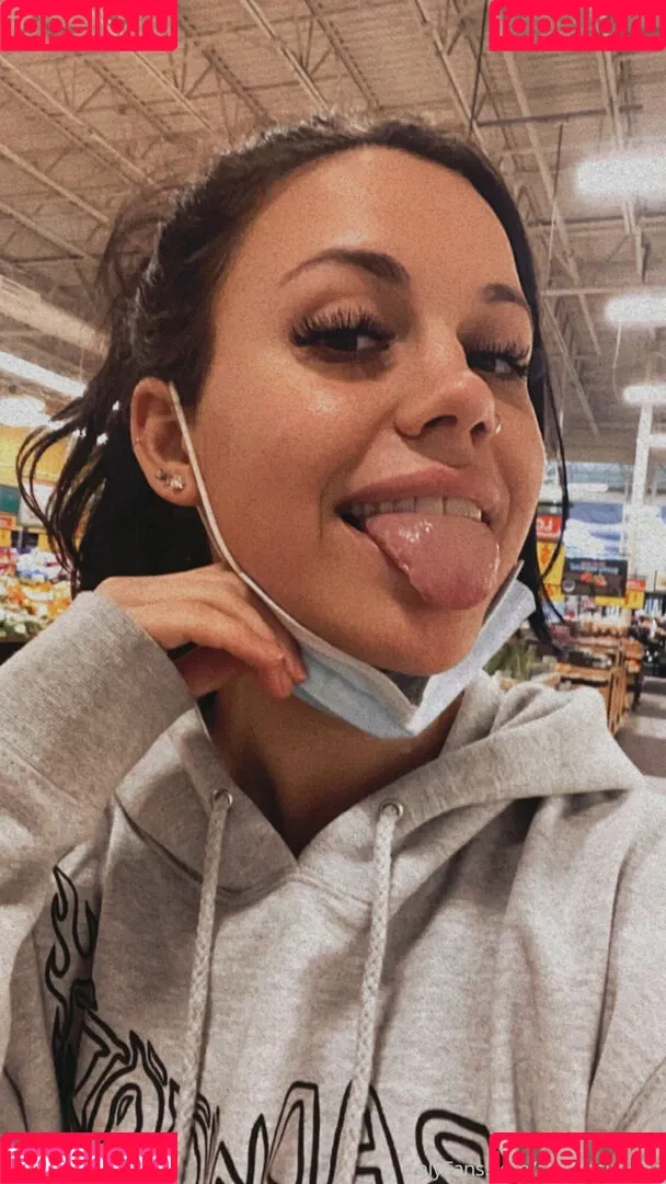 ShotsofSimone Onlyfans Photo Gallery 