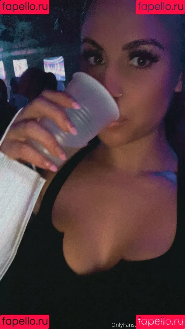 ShotsofSimone Onlyfans Photo Gallery 