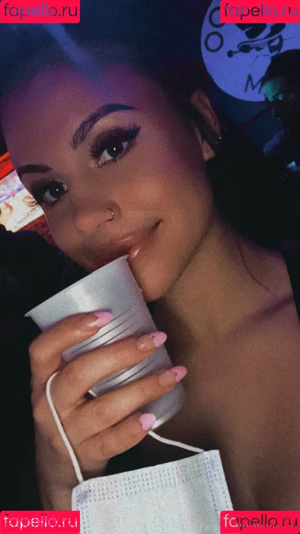 ShotsofSimone Onlyfans Photo Gallery 