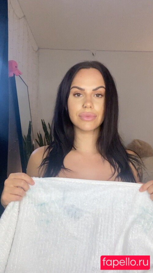 ShotsofSimone Onlyfans Photo Gallery 