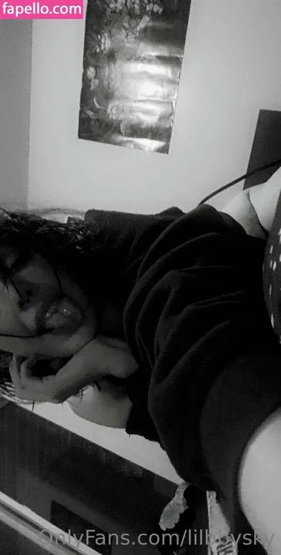 lilbbysky Onlyfans Photo Gallery 