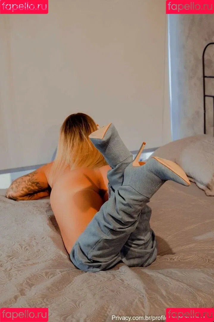 Vivi Fernandez Onlyfans Photo Gallery 