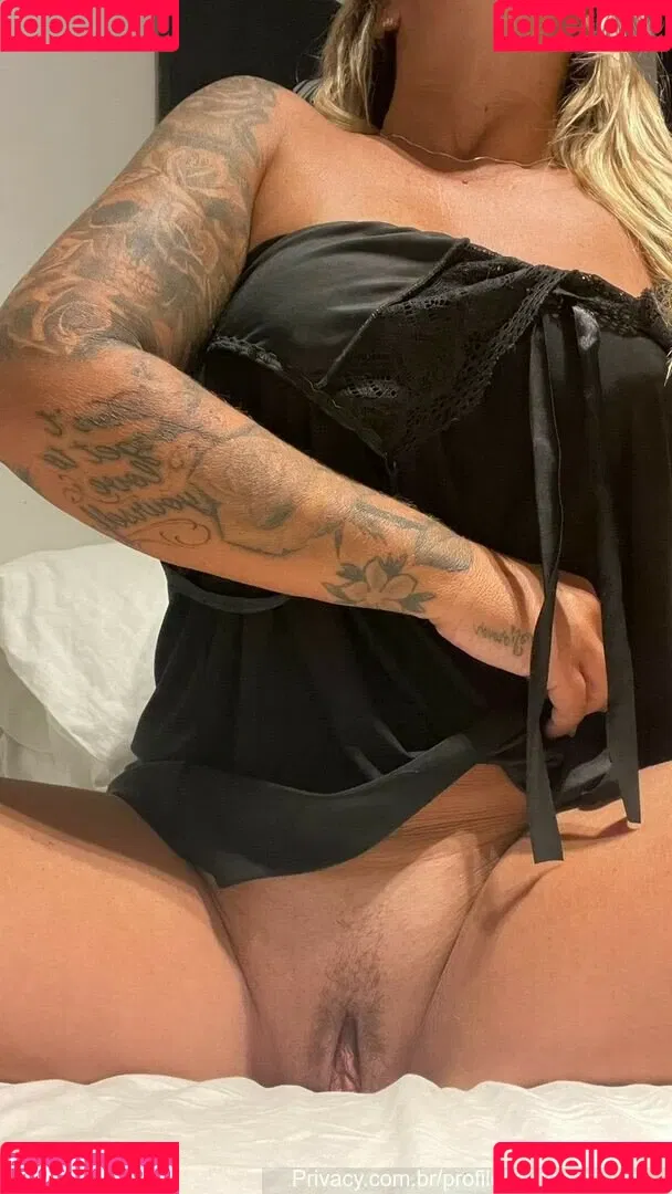 Vivi Fernandez Onlyfans Photo Gallery 