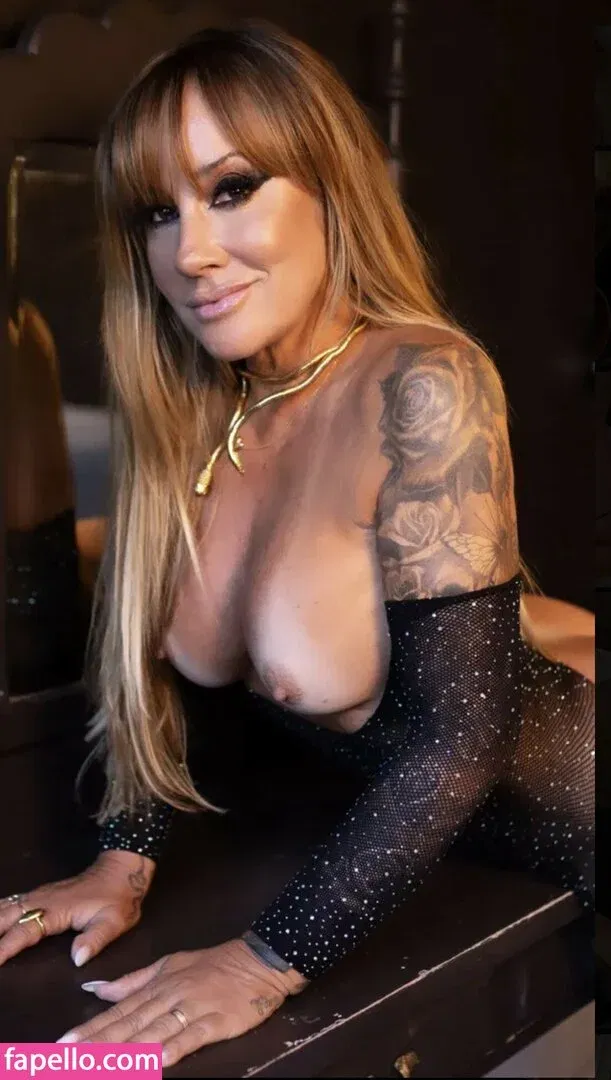 Vivi Fernandez Onlyfans Photo Gallery 