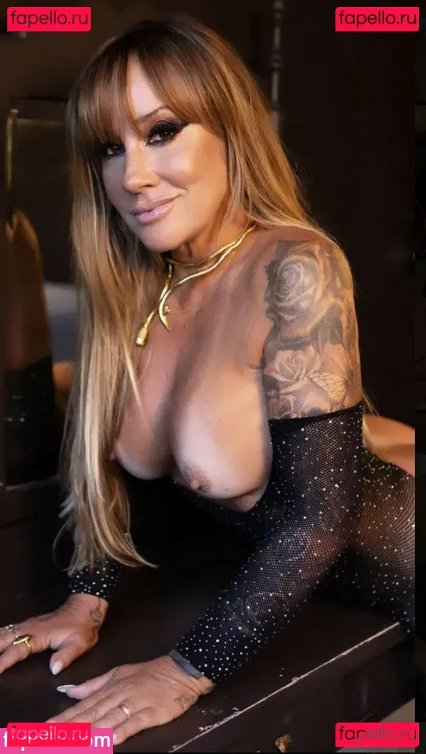 Vivi Fernandez Onlyfans Photo Gallery 