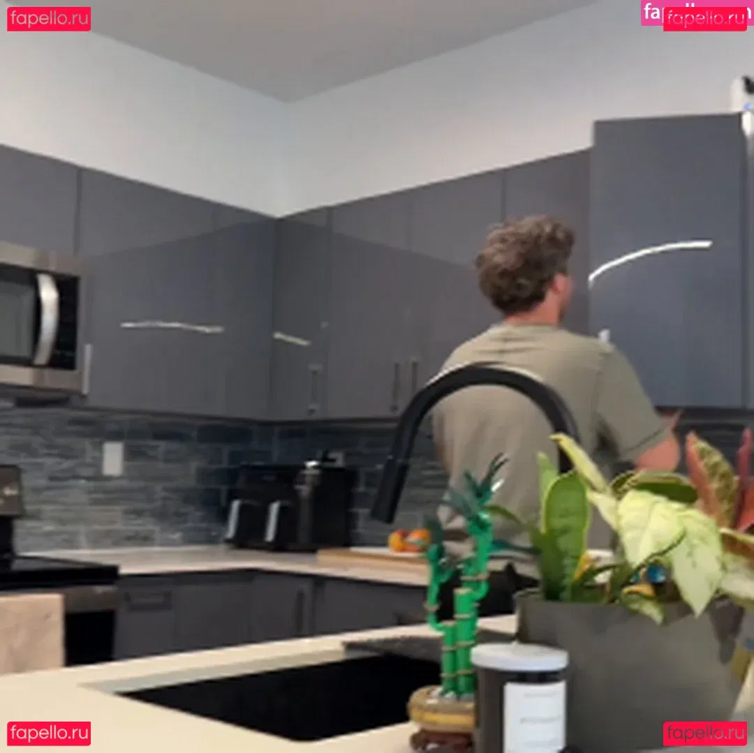 Khloe Kapri Onlyfans Photo Gallery 