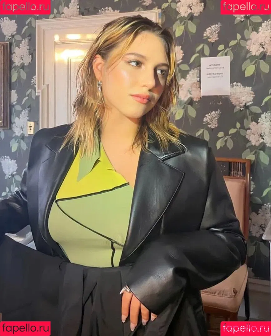 Mackenzie Ziegler Onlyfans Photo Gallery 