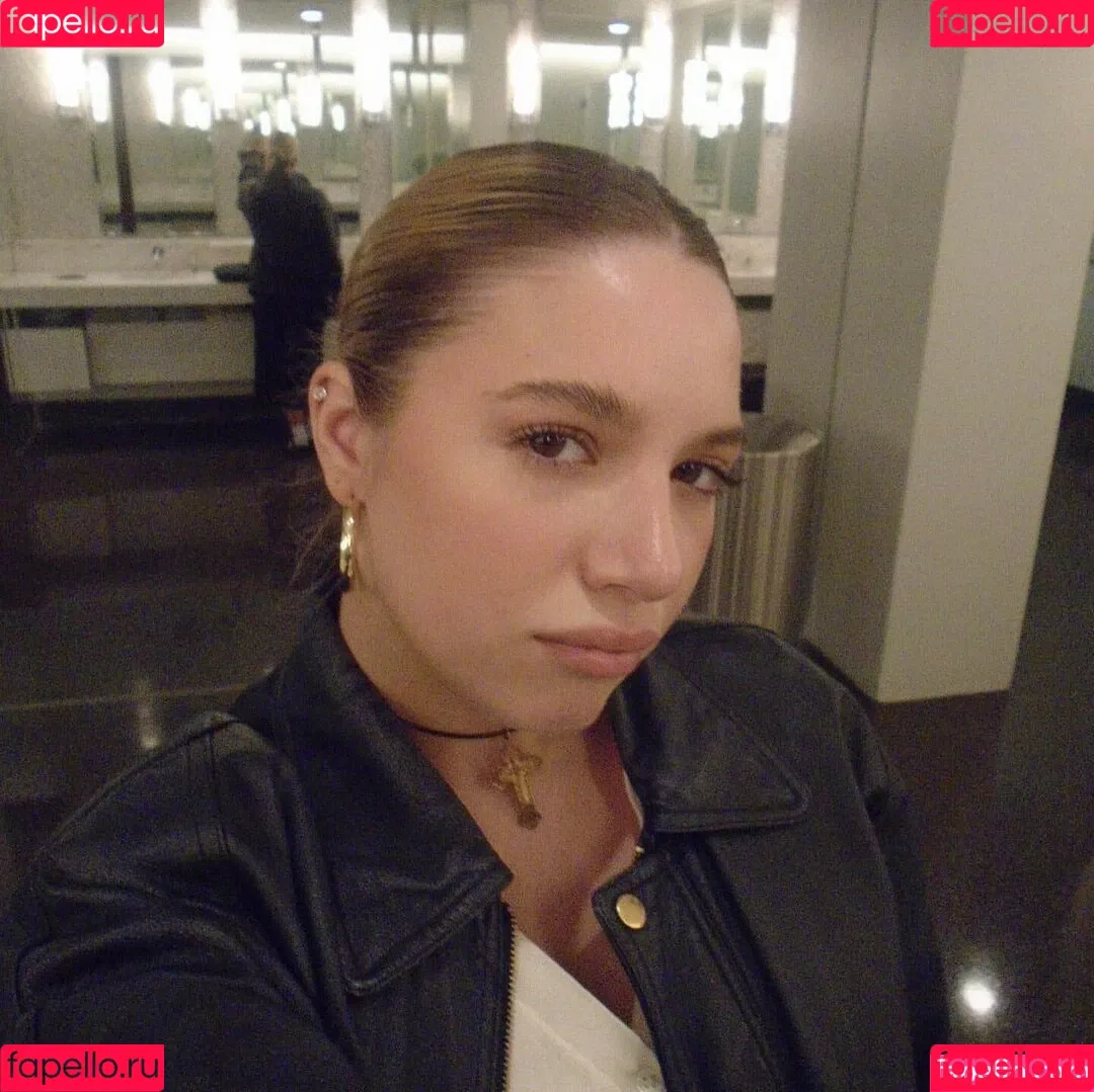 Mackenzie Ziegler Onlyfans Photo Gallery 