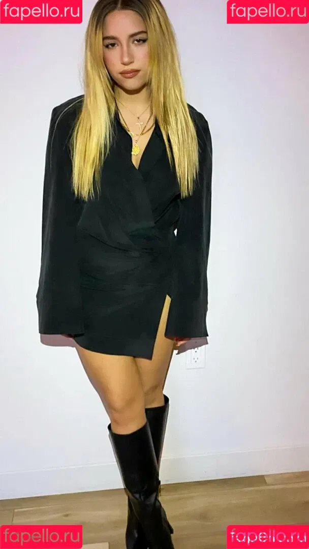 Mackenzie Ziegler Onlyfans Photo Gallery 