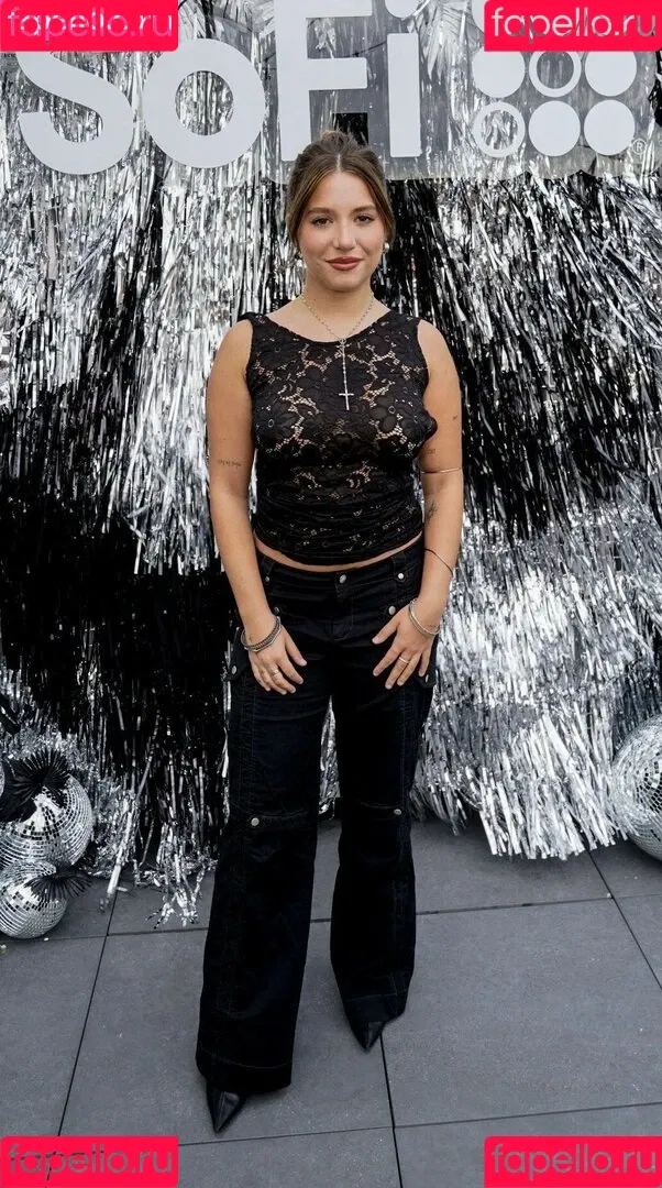 Mackenzie Ziegler Onlyfans Photo Gallery 
