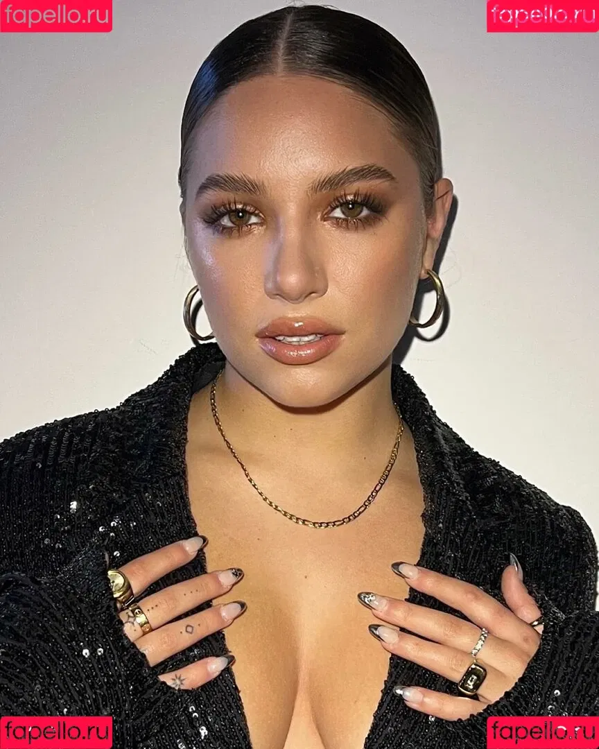 Mackenzie Ziegler Onlyfans Photo Gallery 