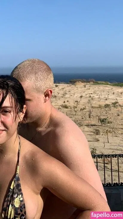 Mackenzie Ziegler Onlyfans Photo Gallery 