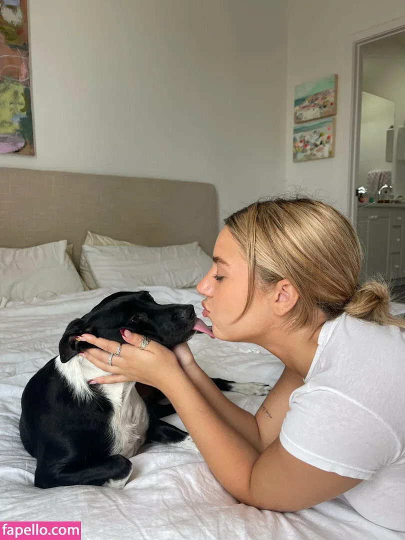 Mackenzie Ziegler Onlyfans Photo Gallery 