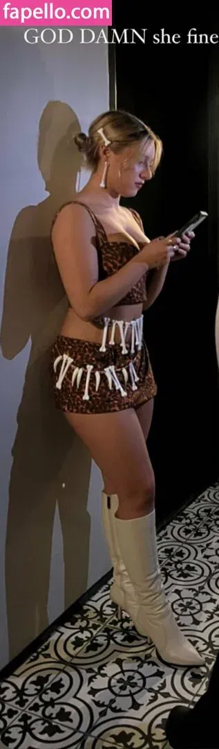 Mackenzie Ziegler Onlyfans Photo Gallery 