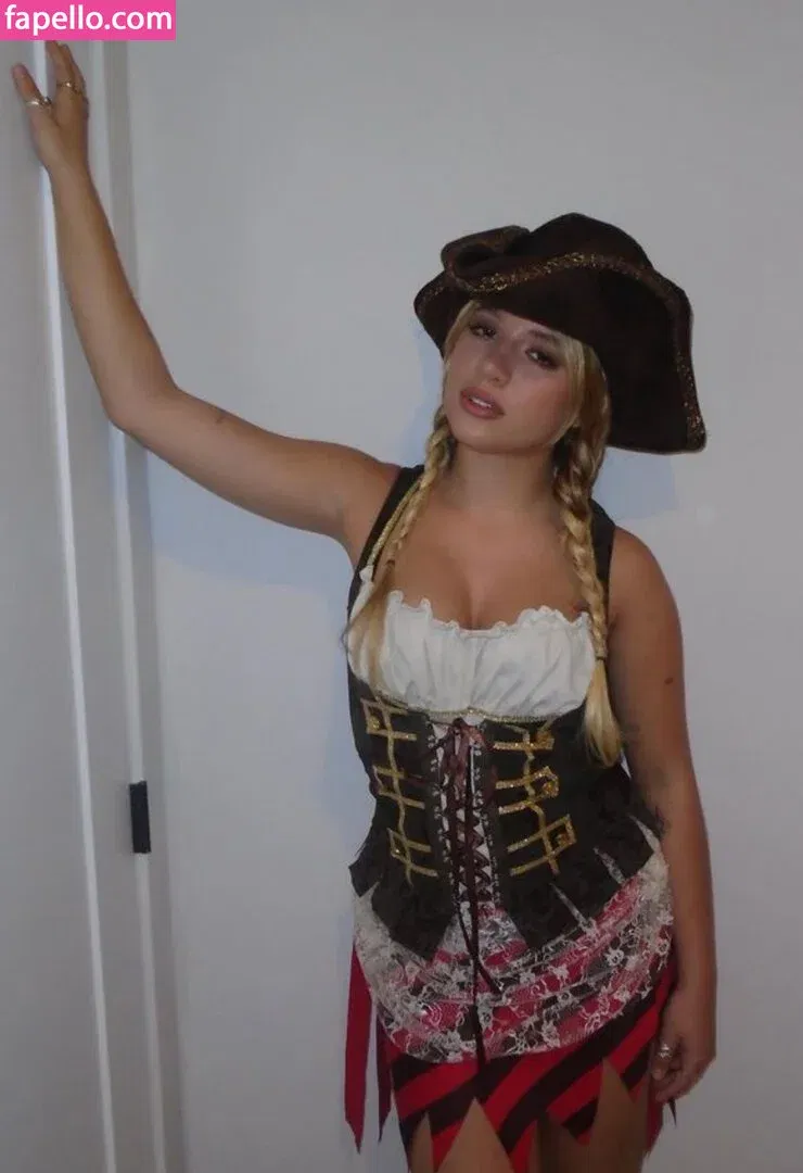 Mackenzie Ziegler Onlyfans Photo Gallery 