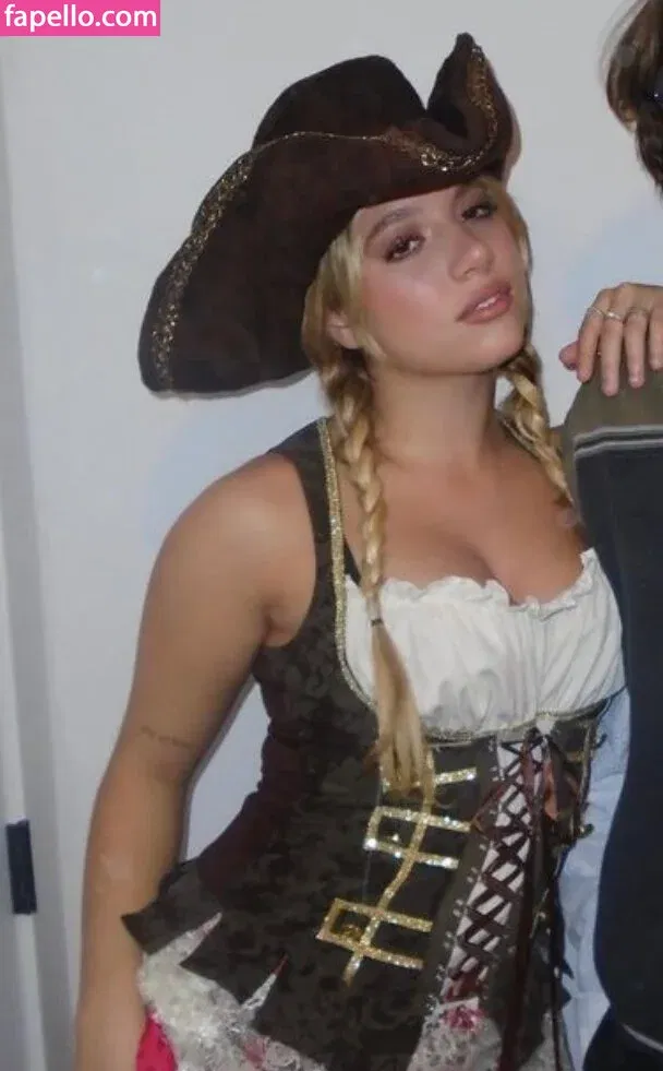 Mackenzie Ziegler Onlyfans Photo Gallery 