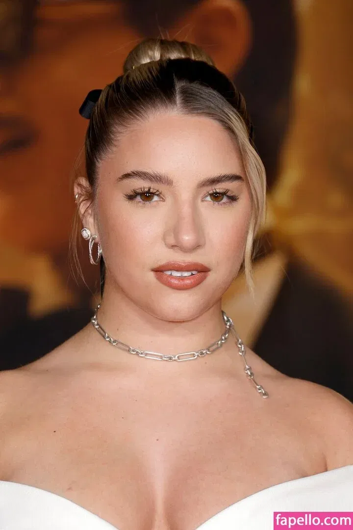 Mackenzie Ziegler Onlyfans Photo Gallery 