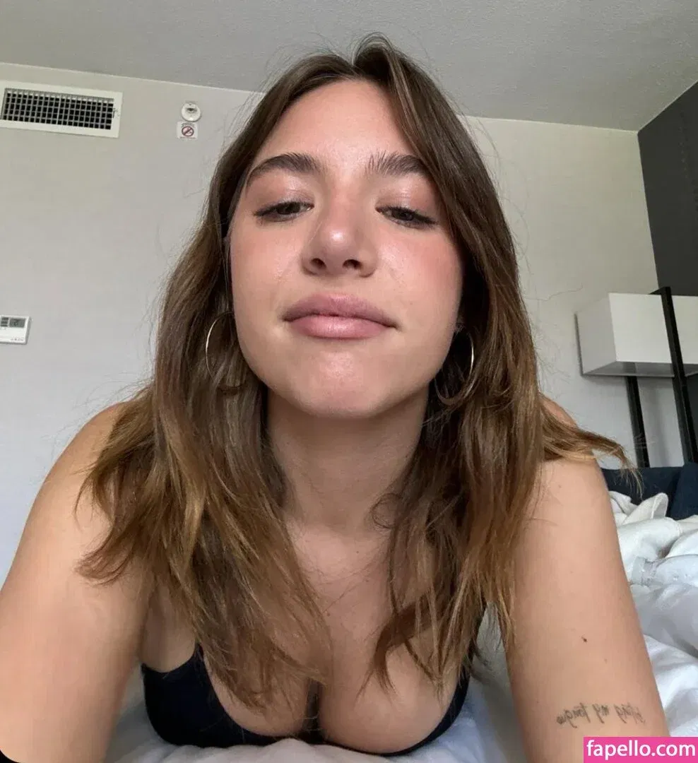 Mackenzie Ziegler Onlyfans Photo Gallery 