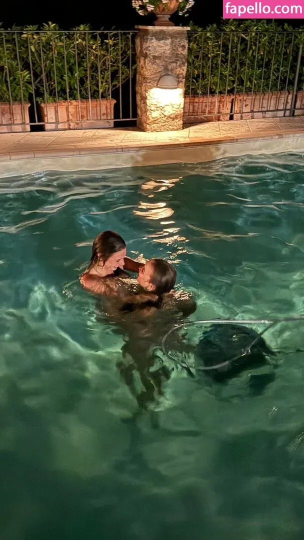 Mackenzie Ziegler Onlyfans Photo Gallery 