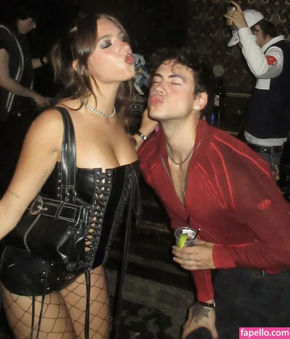 Mackenzie Ziegler Onlyfans Photo Gallery 