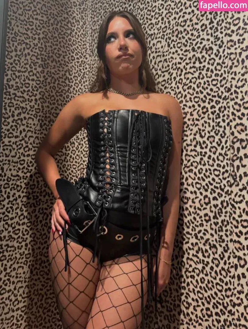 Mackenzie Ziegler Onlyfans Photo Gallery 