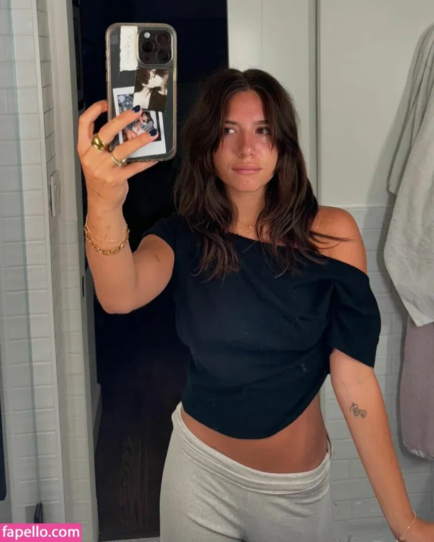 Mackenzie Ziegler Onlyfans Photo Gallery 