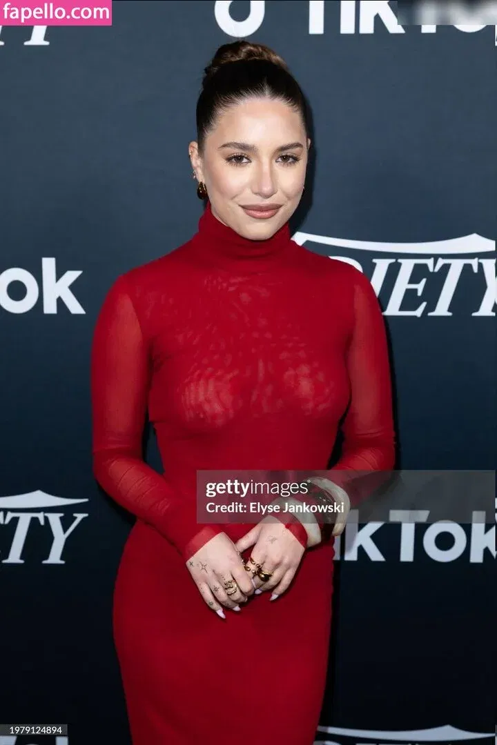 Mackenzie Ziegler Onlyfans Photo Gallery 