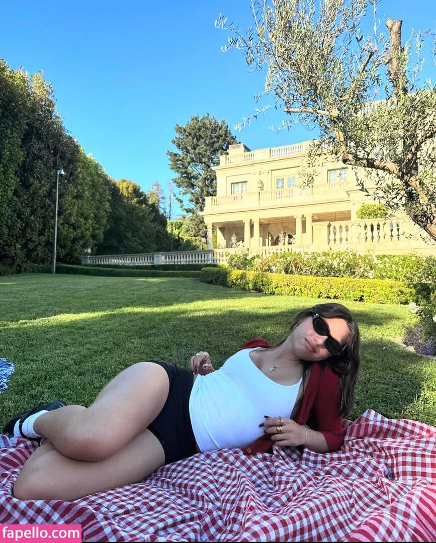 Mackenzie Ziegler Onlyfans Photo Gallery 