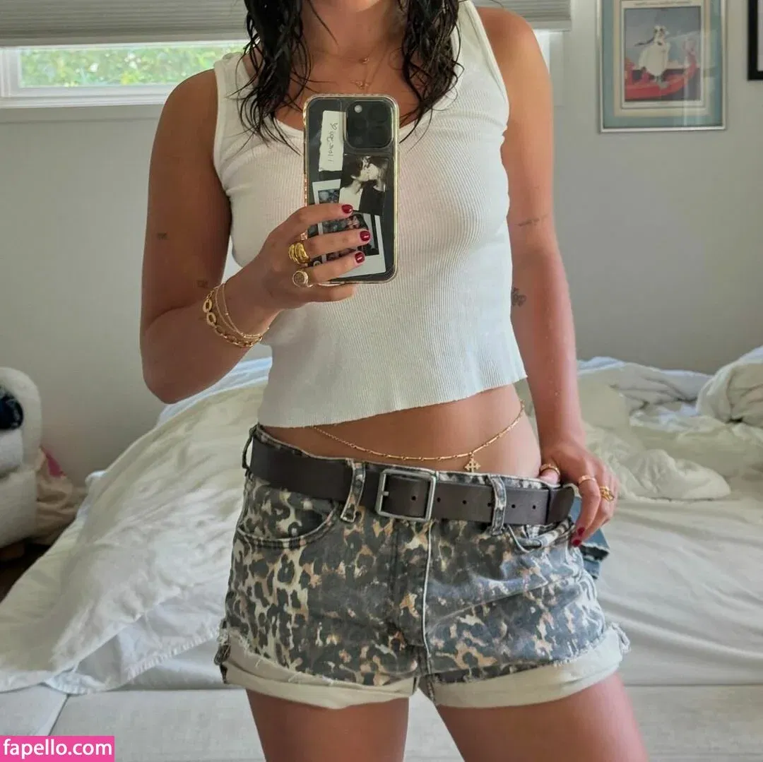 Mackenzie Ziegler Onlyfans Photo Gallery 