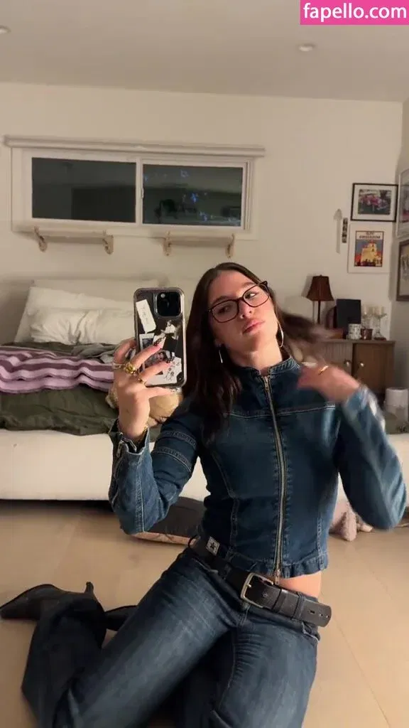 Mackenzie Ziegler Onlyfans Photo Gallery 