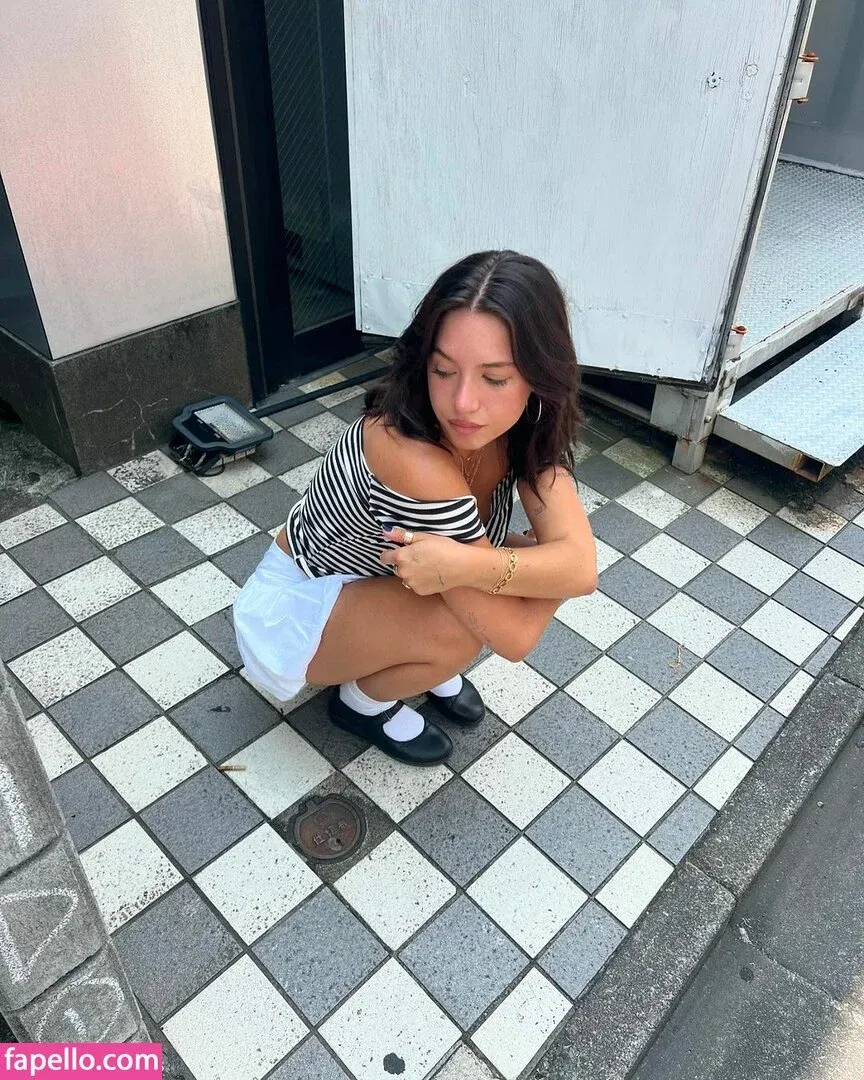 Mackenzie Ziegler Onlyfans Photo Gallery 