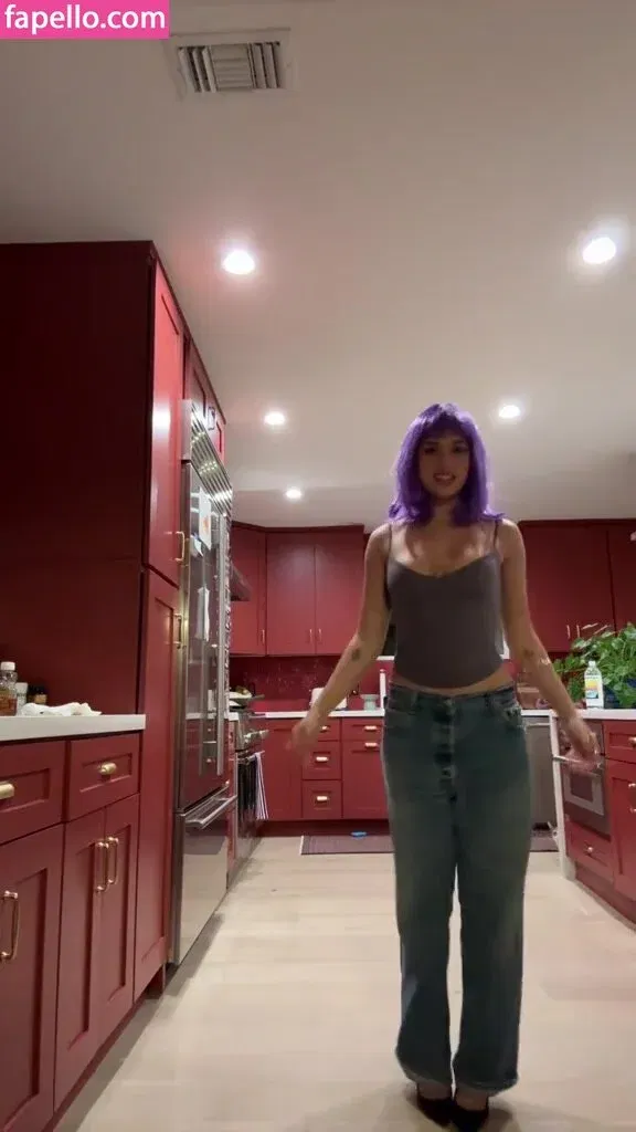 Mackenzie Ziegler Onlyfans Photo Gallery 