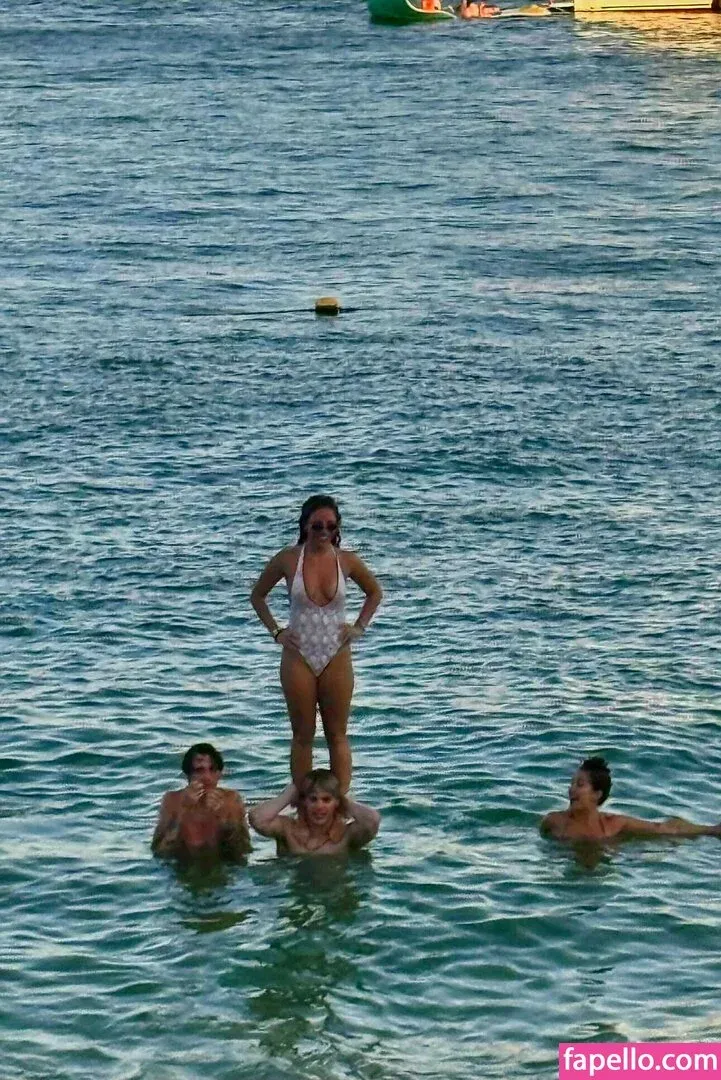 Mackenzie Ziegler Onlyfans Photo Gallery 