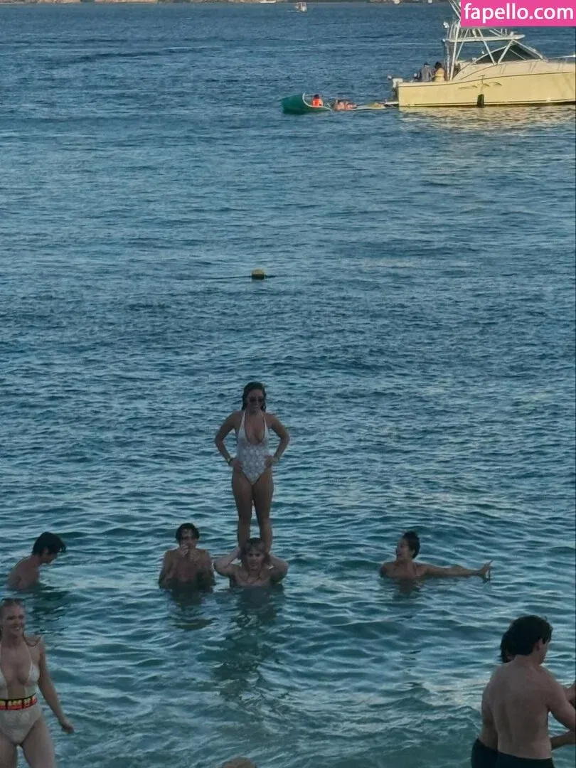 Mackenzie Ziegler Onlyfans Photo Gallery 